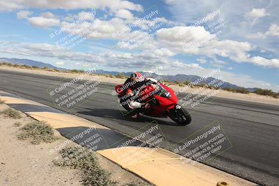 media/Nov-16-2025-Race Pace (Sun) [[8c5fa54630]]/Verified Riders/6-Turn 10 Inside (1145am)/